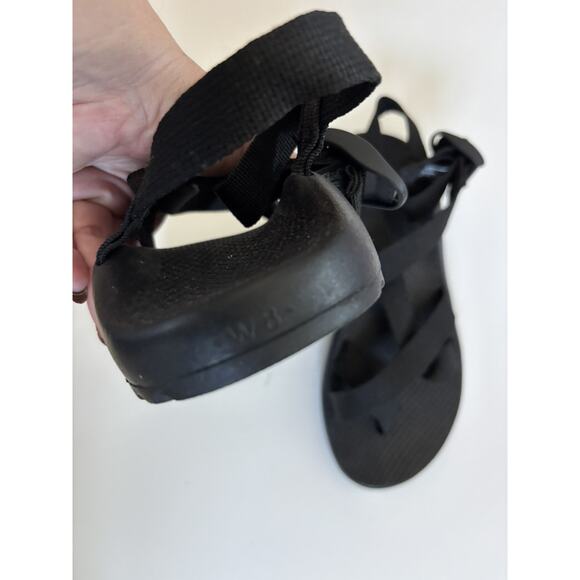 Chaco J105430 Women's sz 8 M Z/2 Classic Black Sandals Slingback Hiking Toe Loop - Picture 2 of 6